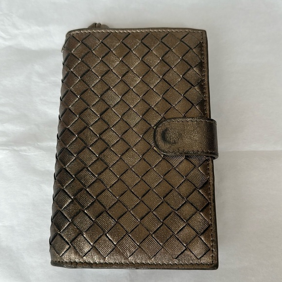 Bottega Veneta Nappa Argento Medium Sized Wallet - Picture 1 of 7